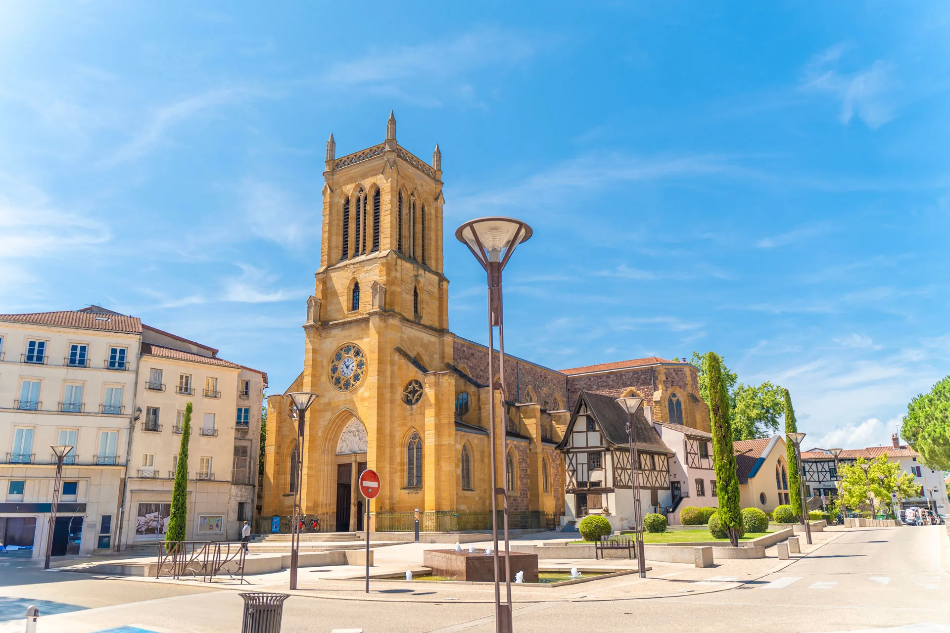 Nettoyage de locaux professionnels à Roanne — Infinity Services